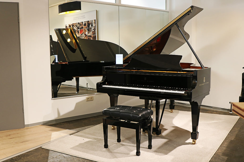 Hướng dẫn cách đặt tay khi thực hiện staccato